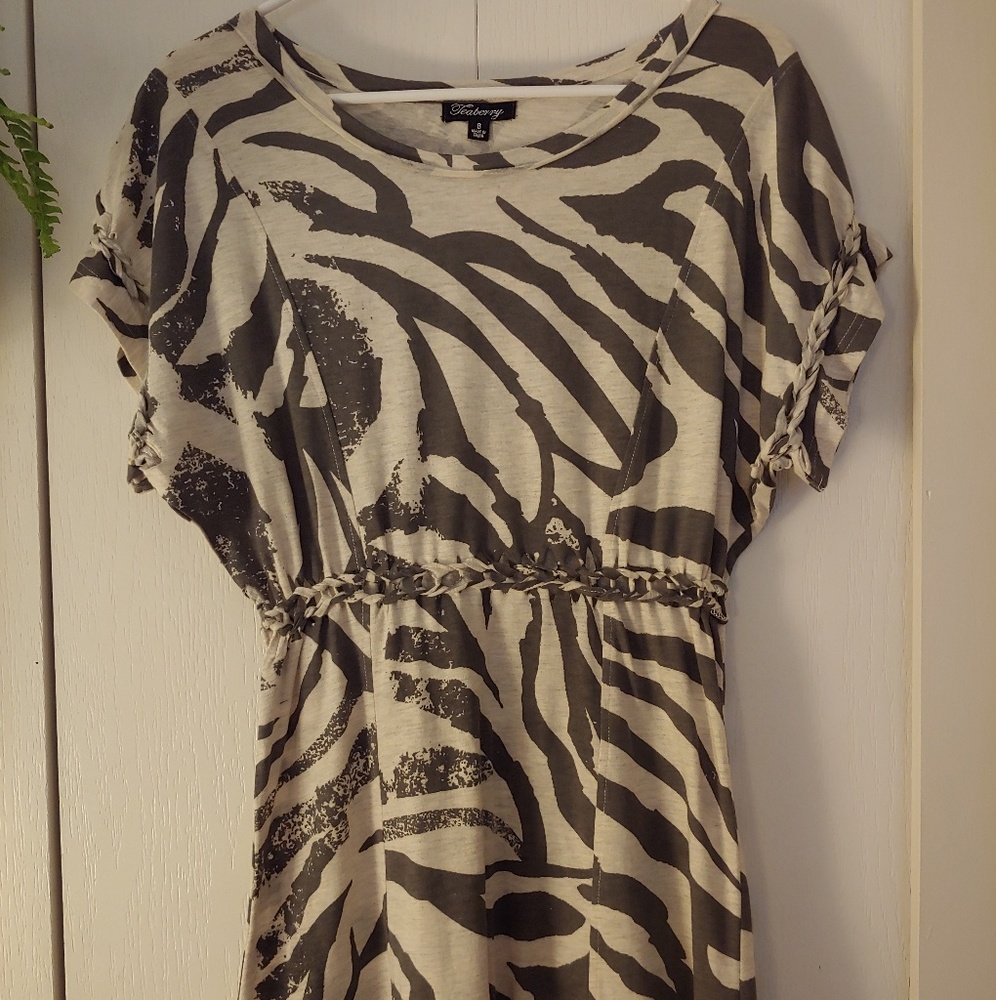 Off-White & Grey Casual Dress